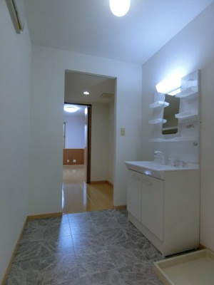 【洗面所】 | ミーニャ・カステーロ