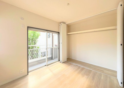 【洋室】 | ◆上山３丁目中古戸建◆ | ◆荷物の多い方には嬉しい収納スペースです。季節物やスーツの収納等にピッタリです。
