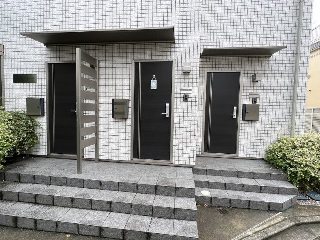 リスティガーデン白山のエントランス