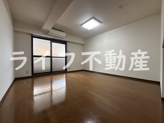 ピスケス花園の居間・リビング