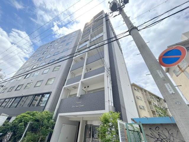 ファーストフィオーレ新大阪グランデの外観