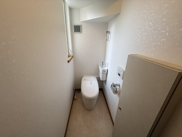 船場西貸家のトイレ