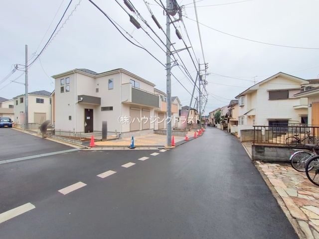 GRAFARE 所沢市山口１９期　全１１棟の前面道路含む現地写真