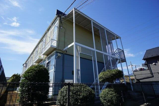 伊勢原市東大竹のアパートの画像