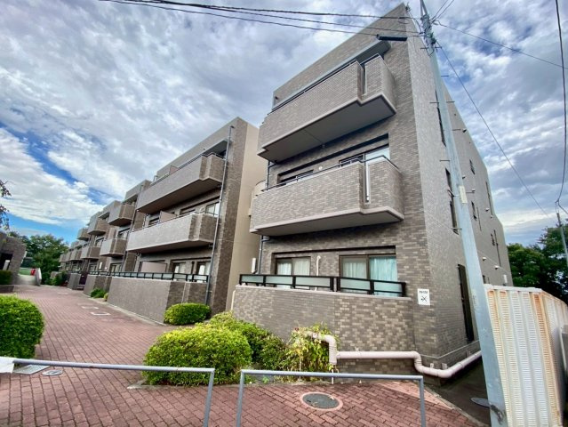 ダイアパレスグランドヒルズ黒松4番館の外観