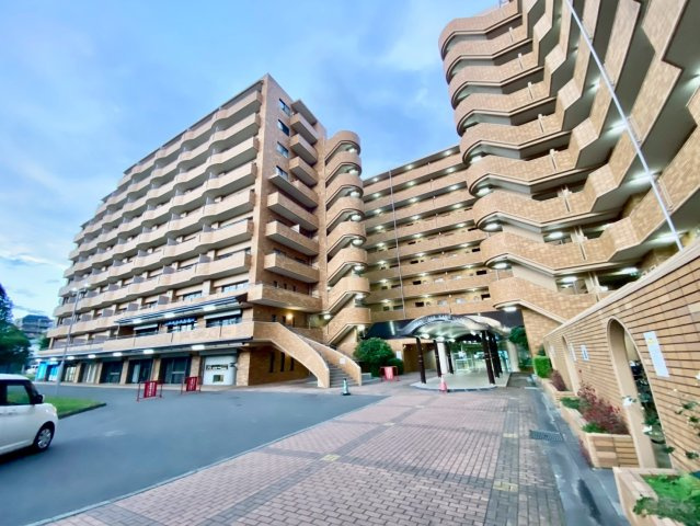 朝日プラザ柏木西棟の外観