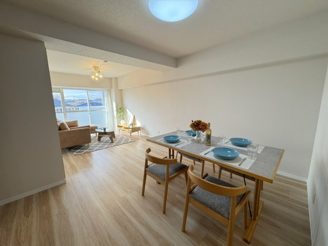 日商岩井西新井マンションの居間・リビング|リビングダイニング