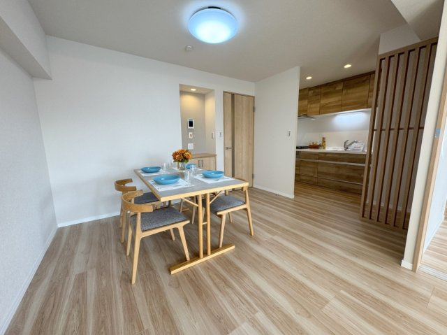 日商岩井西新井マンションの居間・リビング|リビングダイニング