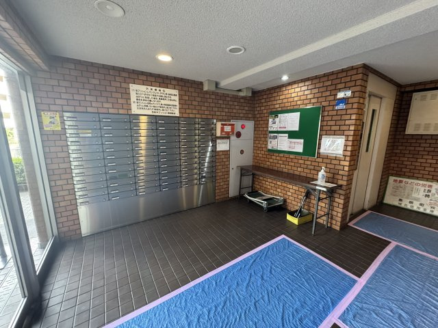 日商岩井西新井マンションのエントランス|エントランス