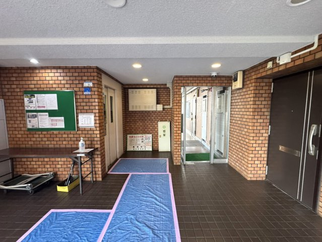 日商岩井西新井マンションのエントランス|エントランス