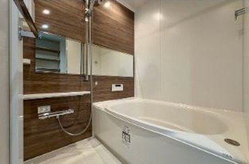 【中古マンション】サンマンションアトレ川越の浴室|足の伸ばせるバスタブでリラックスタイムを過ごしましょう♪