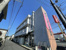 鉄骨造３階建てマンション。
