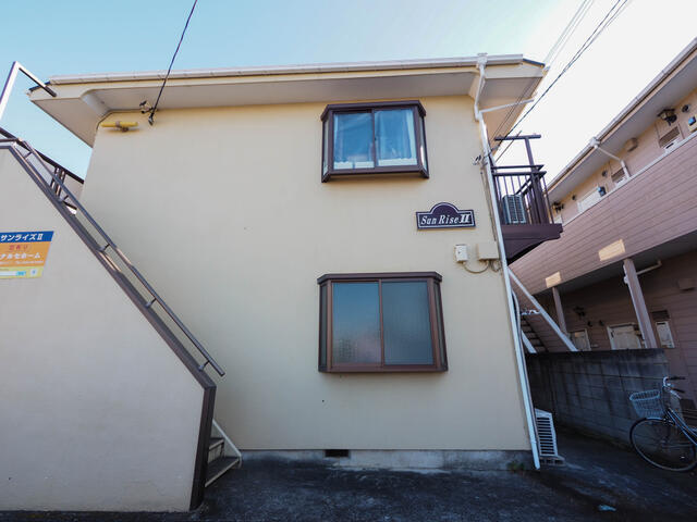 伊勢原市石田のアパートの画像