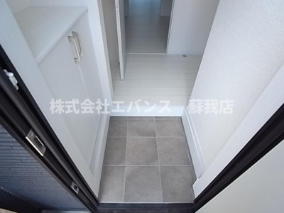 【玄関】 | ナリトモ仁戸名Ｄ | 毎日通る玄関はこちらです