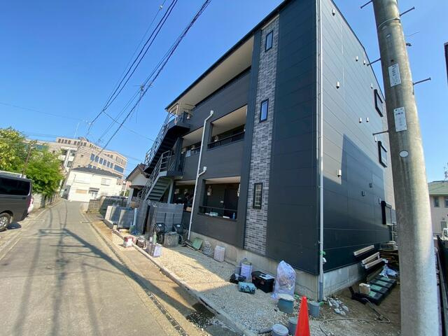 伊勢原市伊勢原２丁目のアパートの画像