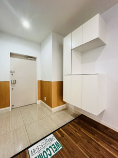 【玄関】ハイウッド栄