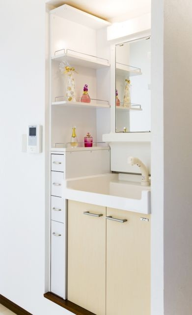 ブルーストーンの洗面所