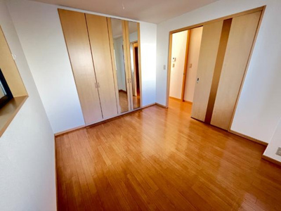 【内装】 | ロイヤルガーデン | 洋室