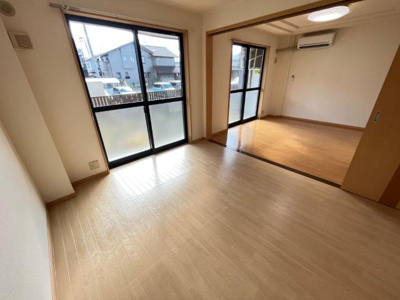 【内装】 | ロイヤルガーデン | 洋室