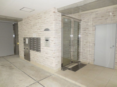 【エントランス】 | ヴェリッシモ芥川