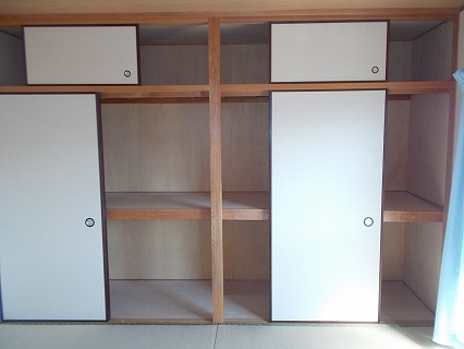 モンルポの玄関