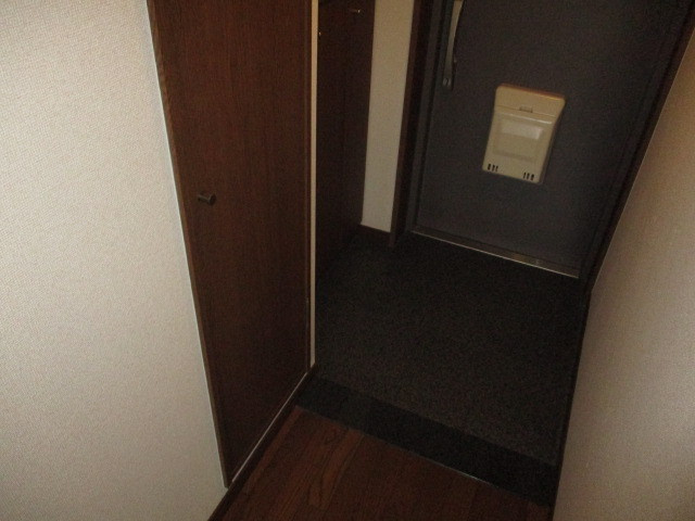 チサンマンション斑鳩1番館の玄関