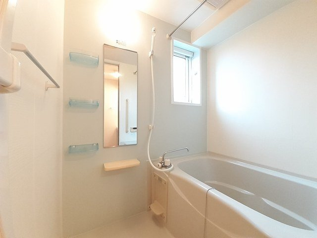 ヴィー・ボヌールの浴室|落ち着いた空間のお風呂です