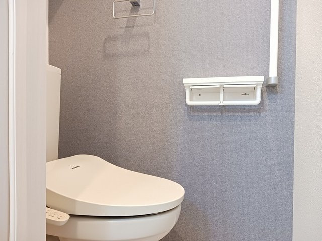 ラパン　ソワールⅠのトイレ|落ち着いた色調のトイレです