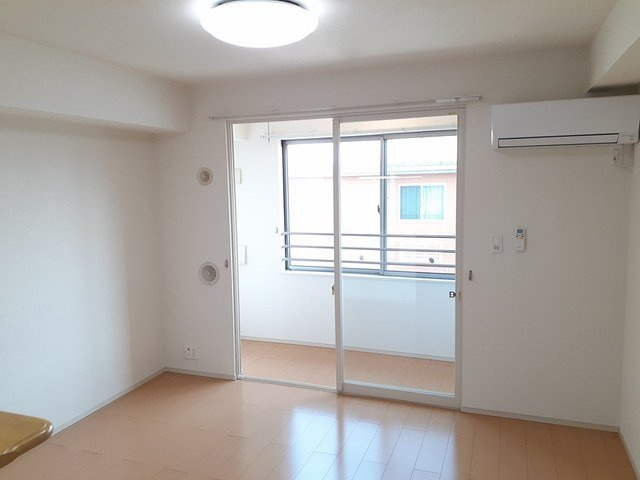 ＢＯＸ３２Ⅰの居間・リビング|ゆったりとした居間です