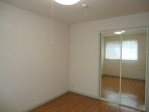 メルシーハイツの洋室