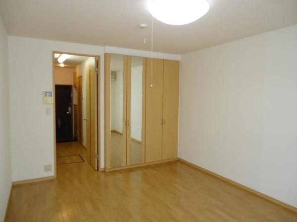 ファインパレスの洋室