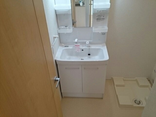 ガーデニア・Ｃの洗面所