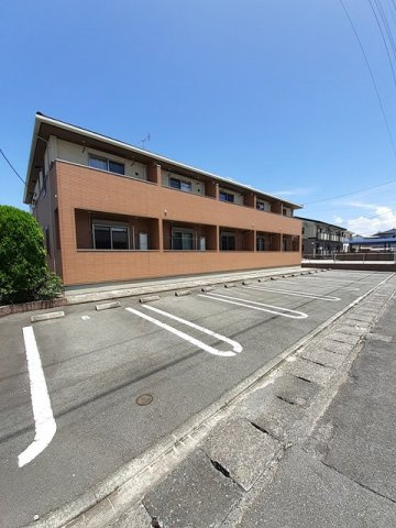 ベルメゾン日の出町の駐車場