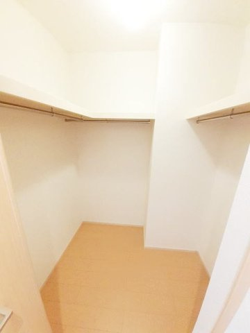 ベルメゾン日の出町の収納