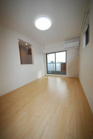 シャンゼリゼのその他