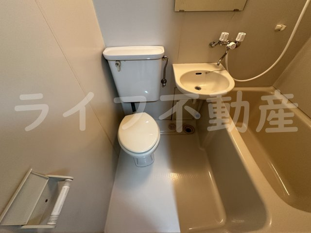 USハウスのトイレ|落ち着いたトイレです