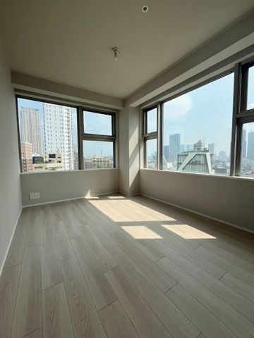 レジディアタワー乃木坂の洋室