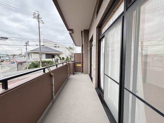ライオンズヴィアーレ鹿山A棟のバルコニー