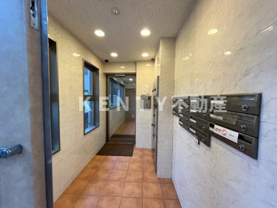 【ロビー】 | パイングロリア | 落ち着いたロビーです