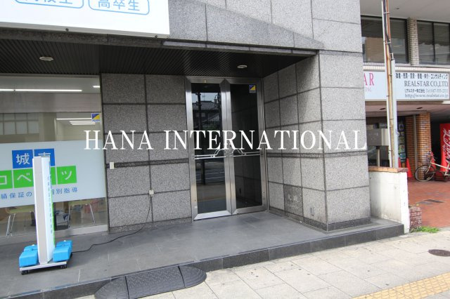 ダイニチ館３１のエントランス