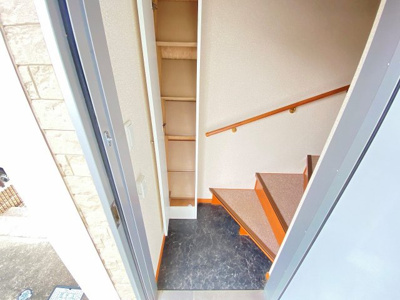 【玄関】 | レオパレスＣＥＣＩＬＣＯＵＲＴ | 毎日通る玄関はこちらです