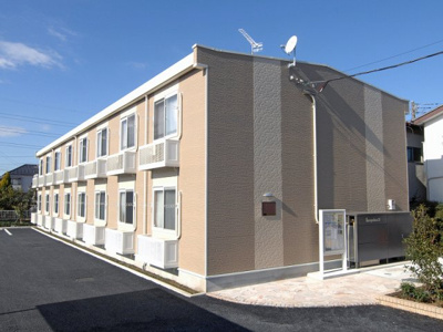 【外観】 | レオパレスＣＥＣＩＬＣＯＵＲＴ | 外観もきれいです