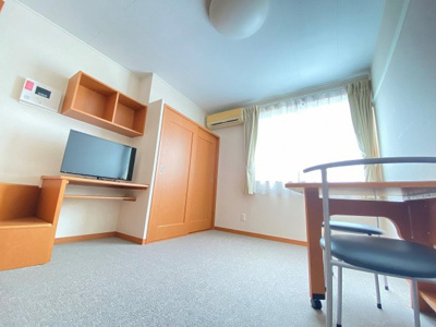 【居間・リビング】 | レオパレスＣＥＣＩＬＣＯＵＲＴ | 使いやすい居間です