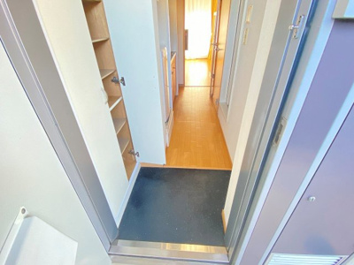 【玄関】 | レオパレスエスペーロ | 明るい玄関です