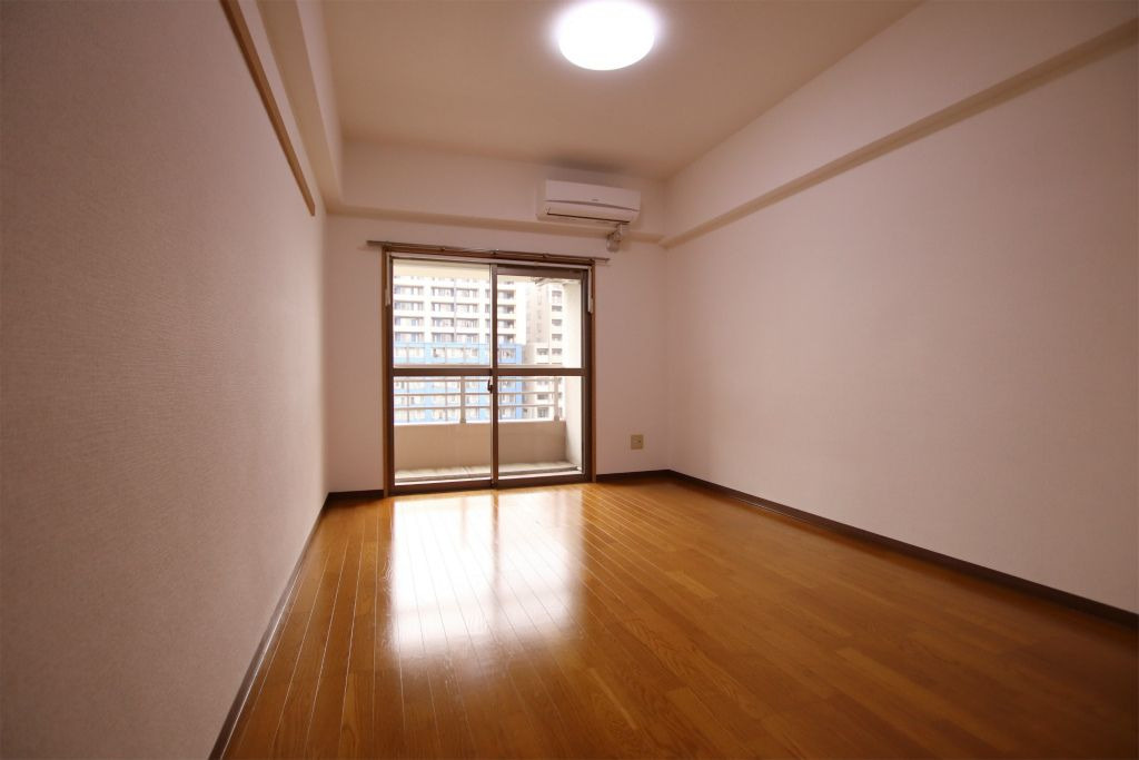 リファレンス下呉服町の居間・リビング