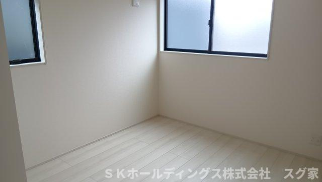 舞鶴市七日市２期２号棟の洋室