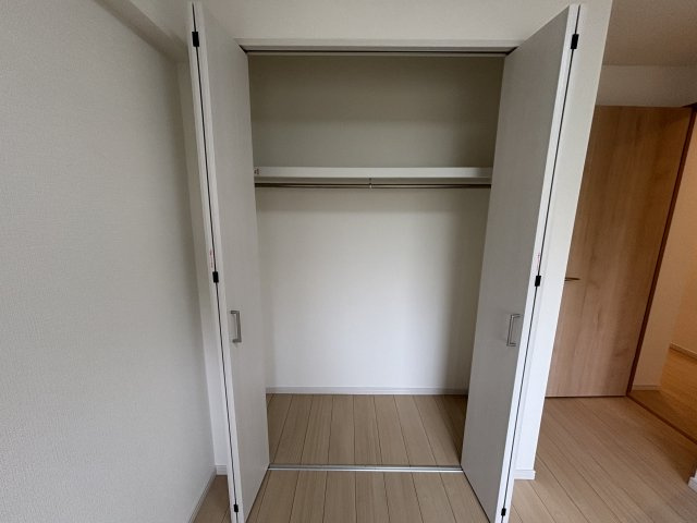 北東側洋室のクローゼットです