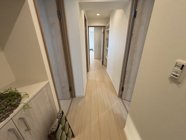 玄関前の廊下です