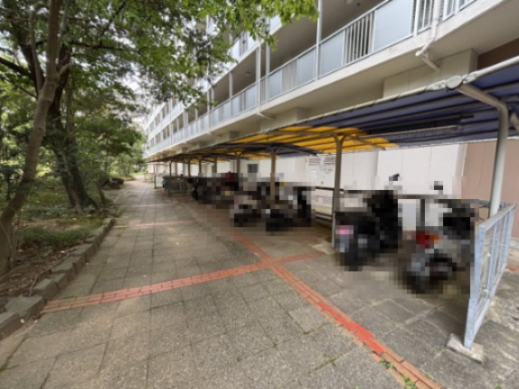 バイク置場です