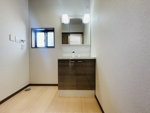 【独立洗面台】 | 児玉郡上里町第60期　ワイウッドコート　新築戸建　　全４区画　1号棟